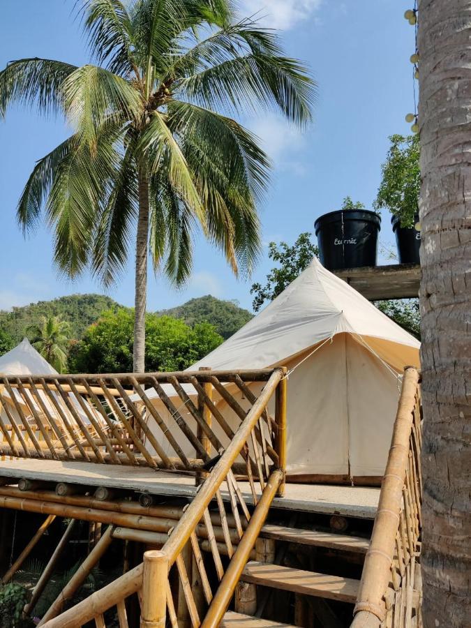 Отель Glamping Due Amici Паломино Экстерьер фото