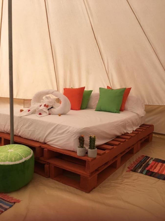 Отель Glamping Due Amici Паломино Экстерьер фото