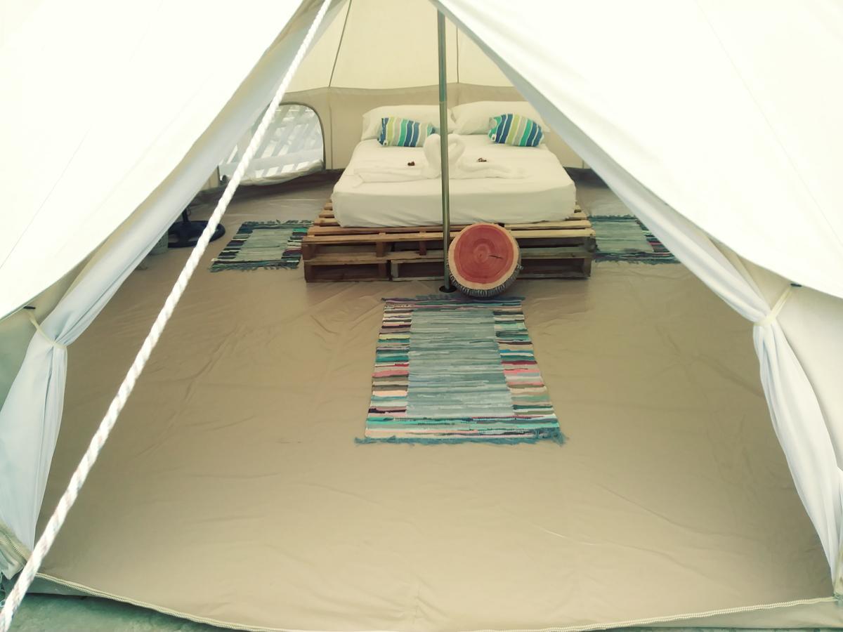 Отель Glamping Due Amici Паломино Экстерьер фото